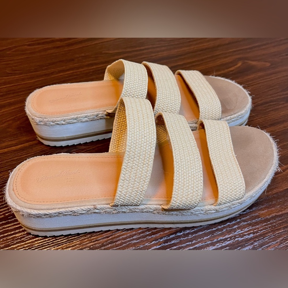 SIZE 8.5 Universal Thread Weave Strap Sandals